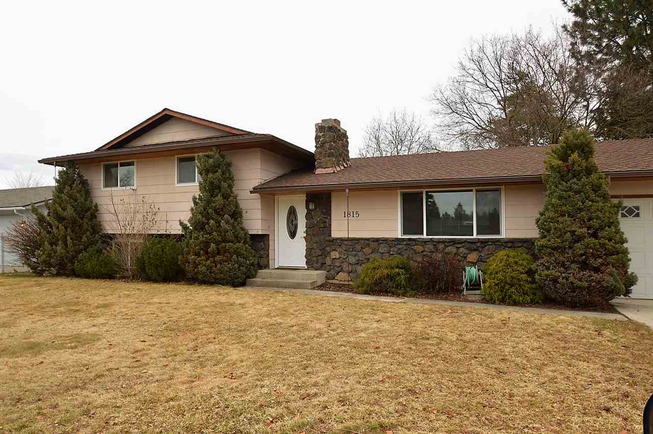 1815 South Davis Road Spokane Valley, WA 99216 - Photo 1 of 20