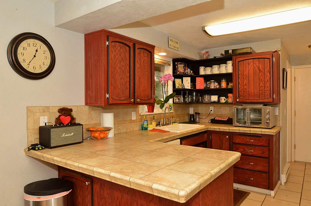 1815 South Davis Road Spokane Valley, WA 99216 - Photo 6 of 20