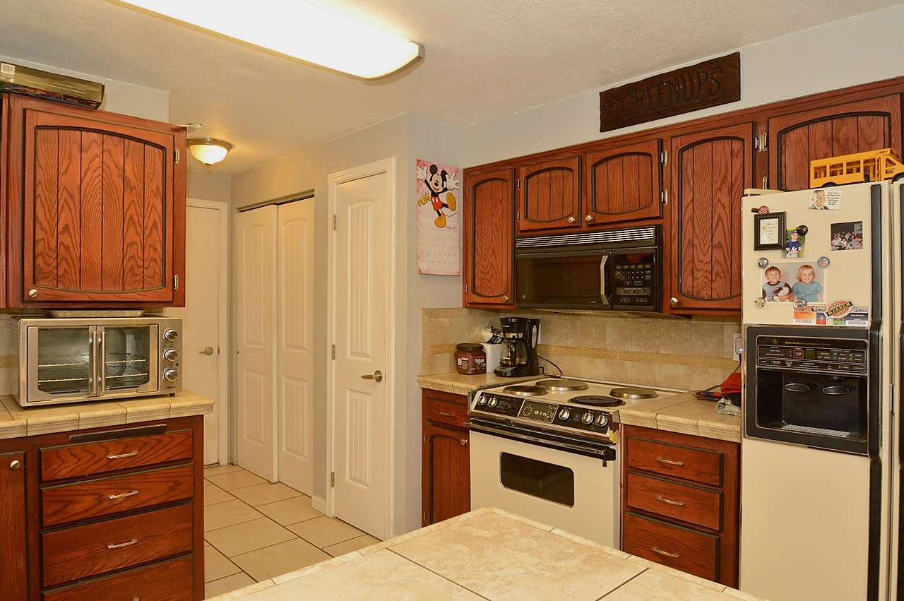 1815 South Davis Road Spokane Valley, WA 99216 - Photo 8 of 20
