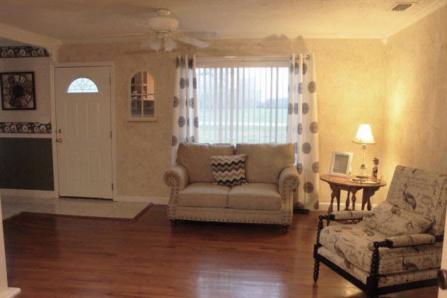 14499 State Highway 181 Fairhope, AL 36532 - Photo 2 of 16 Livingroom Area