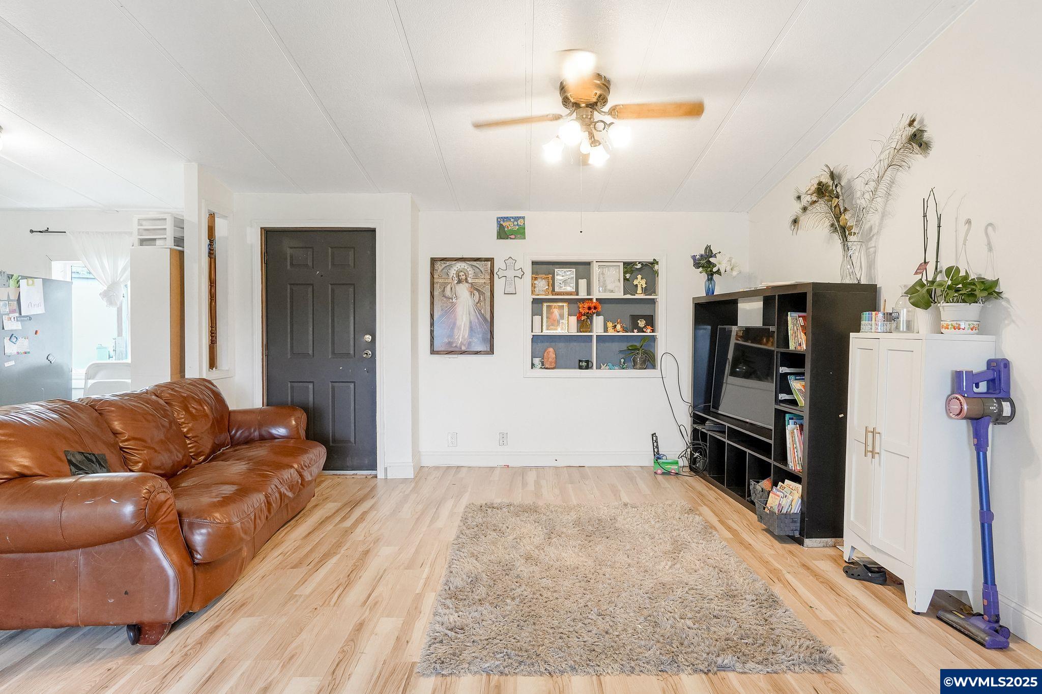 34505 Riverside Drive, Unit 25 Albany, OR 97321 - Photo 4 of 27 Gallery Image 4