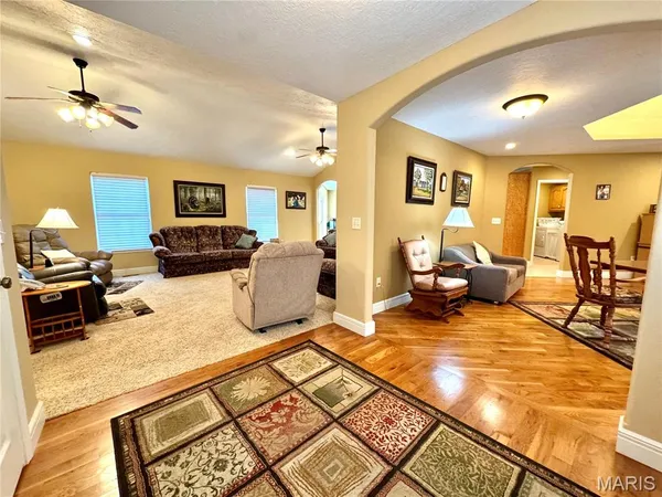 $364,900 | 2206 Cherry Blossom Circle, Lebanon, MO 65536