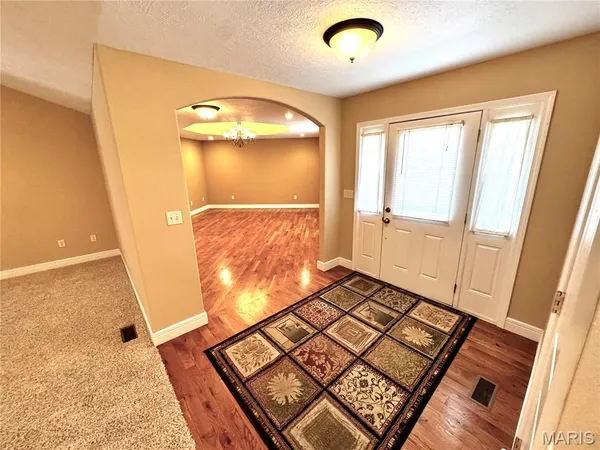 $364,900 | 2206 Cherry Blossom Circle, Lebanon, MO 65536