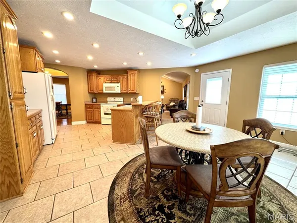 $364,900 | 2206 Cherry Blossom Circle, Lebanon, MO 65536