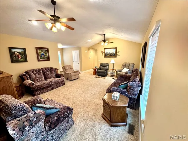 $364,900 | 2206 Cherry Blossom Circle, Lebanon, MO 65536