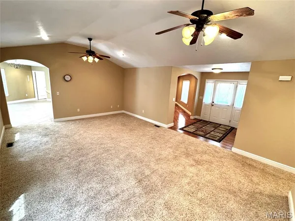 $364,900 | 2206 Cherry Blossom Circle, Lebanon, MO 65536