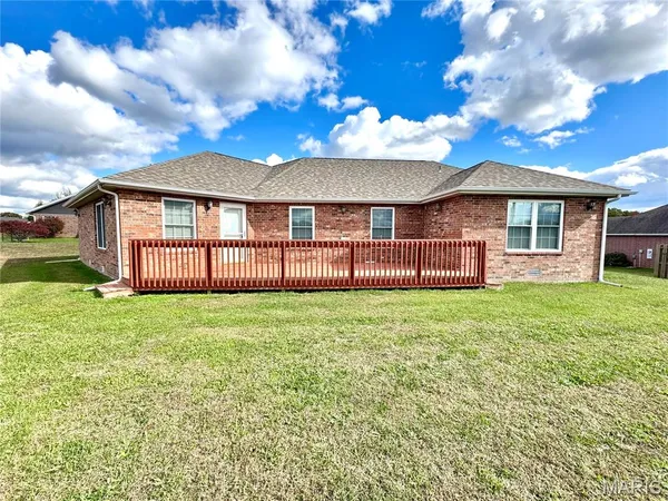 $364,900 | 2206 Cherry Blossom Circle, Lebanon, MO 65536