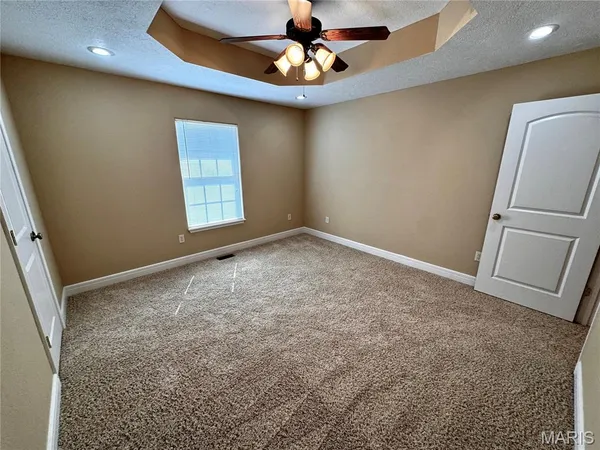 $364,900 | 2206 Cherry Blossom Circle, Lebanon, MO 65536