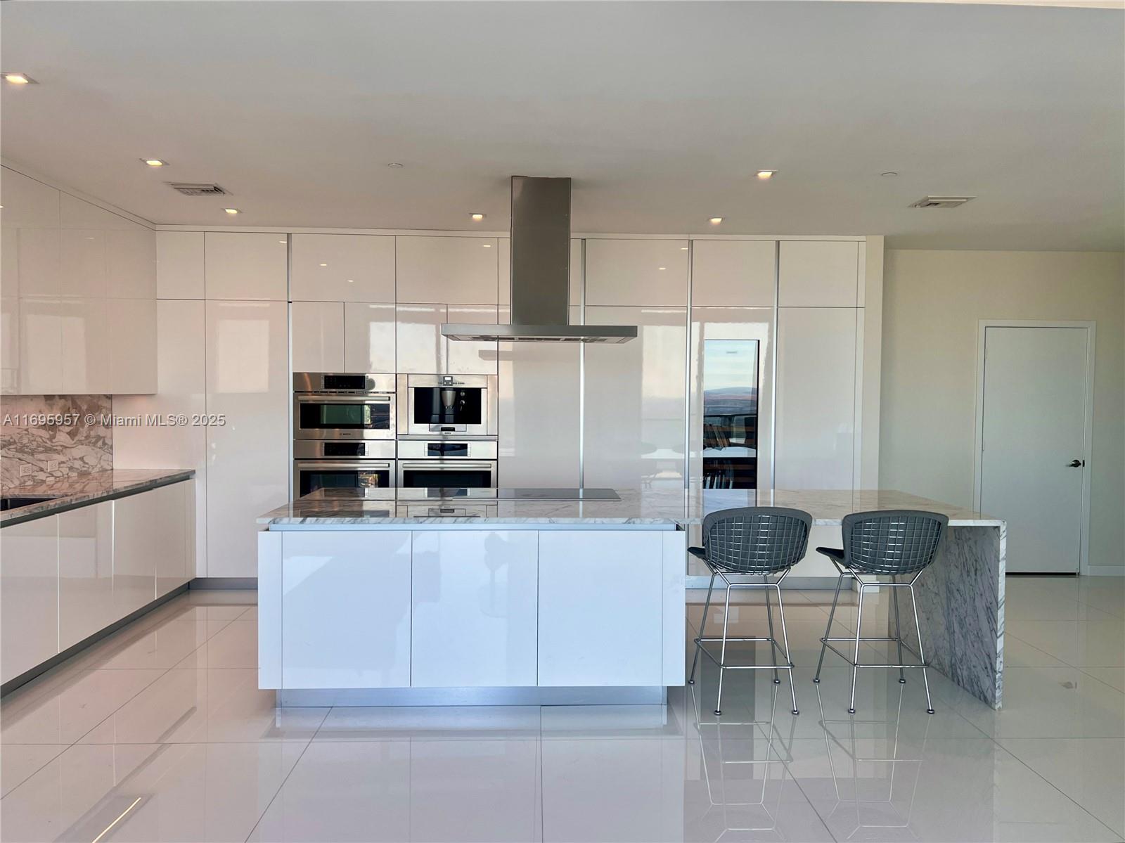 88 Southwest 7th Street, Unit 4203 Miami, FL 33130 - Photo 12 of 96