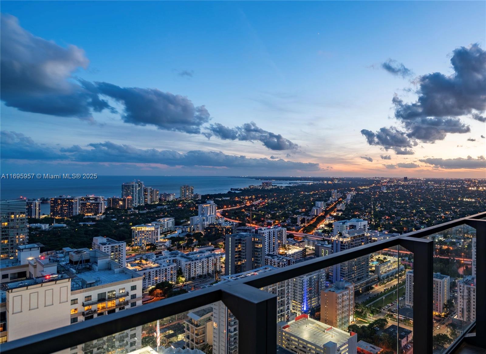 88 Southwest 7th Street, Unit 4203 Miami, FL 33130 - Photo 2 of 96