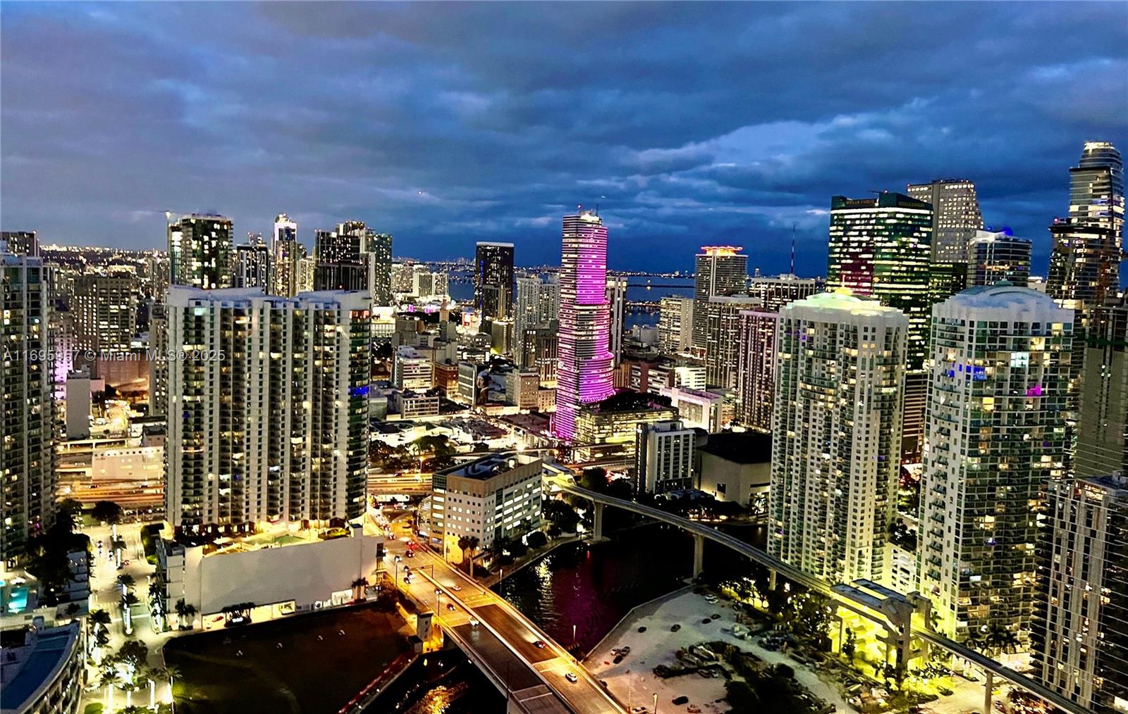 88 Southwest 7th Street, Unit 4203 Miami, FL 33130 - Photo 38 of 96