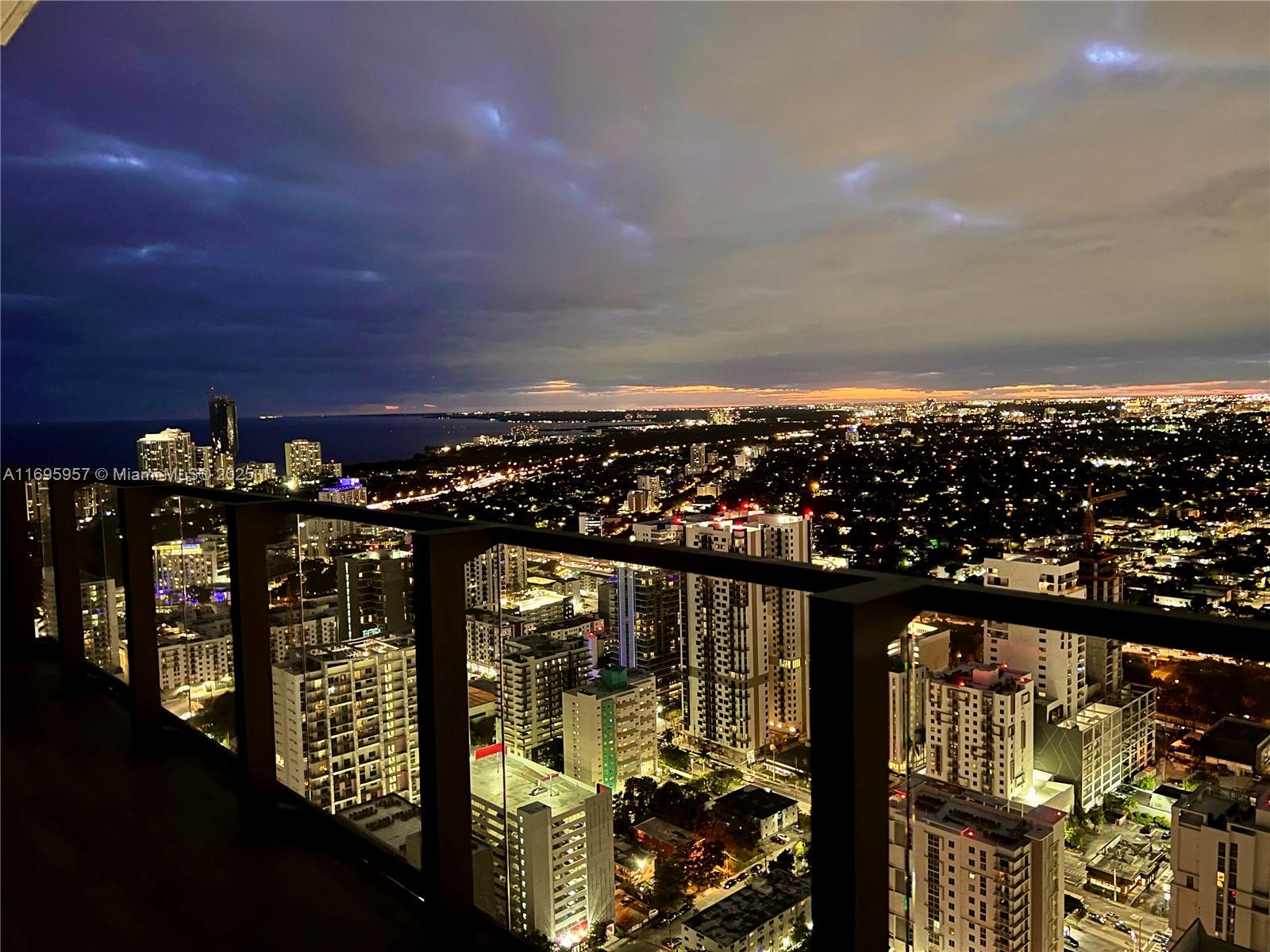 88 Southwest 7th Street, Unit 4203 Miami, FL 33130 - Photo 40 of 96