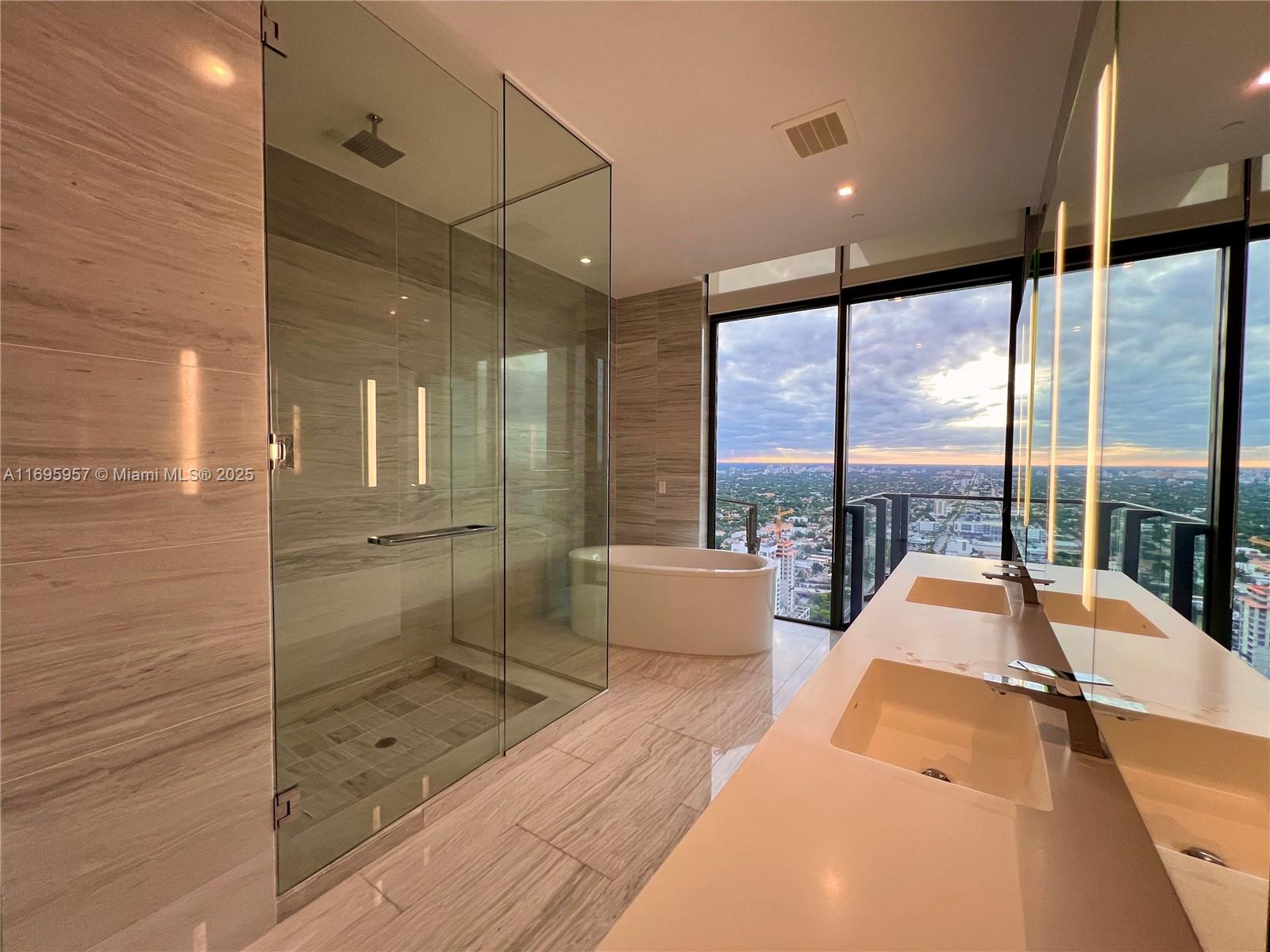 88 Southwest 7th Street, Unit 4203 Miami, FL 33130 - Photo 49 of 96