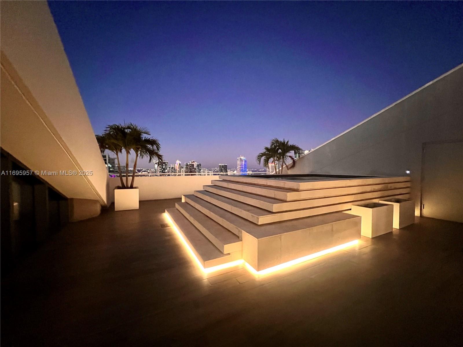 88 Southwest 7th Street, Unit 4203 Miami, FL 33130 - Photo 5 of 96 Private Rooftop