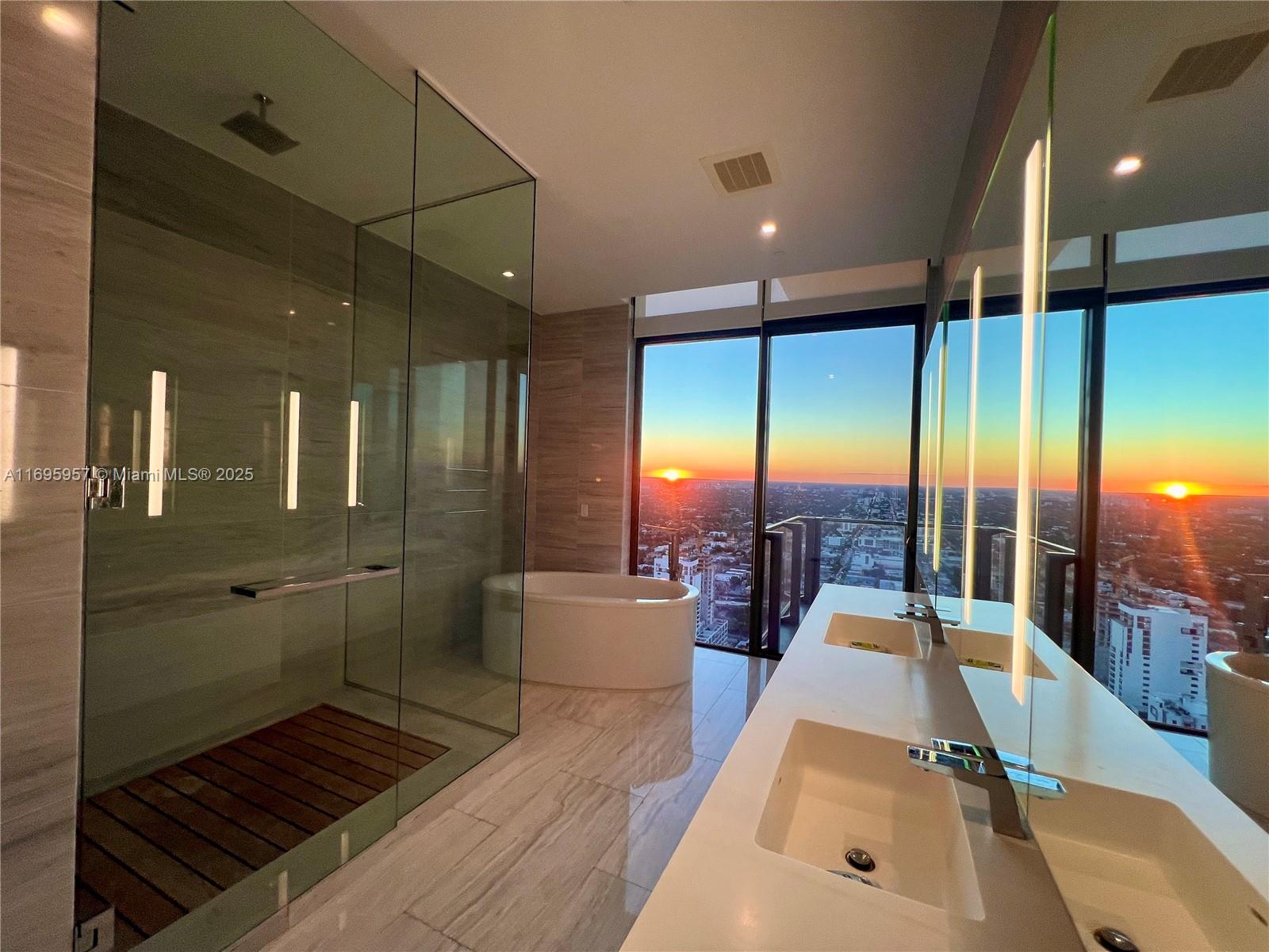 88 Southwest 7th Street, Unit 4203 Miami, FL 33130 - Photo 53 of 96 Primary Bath Sunset
