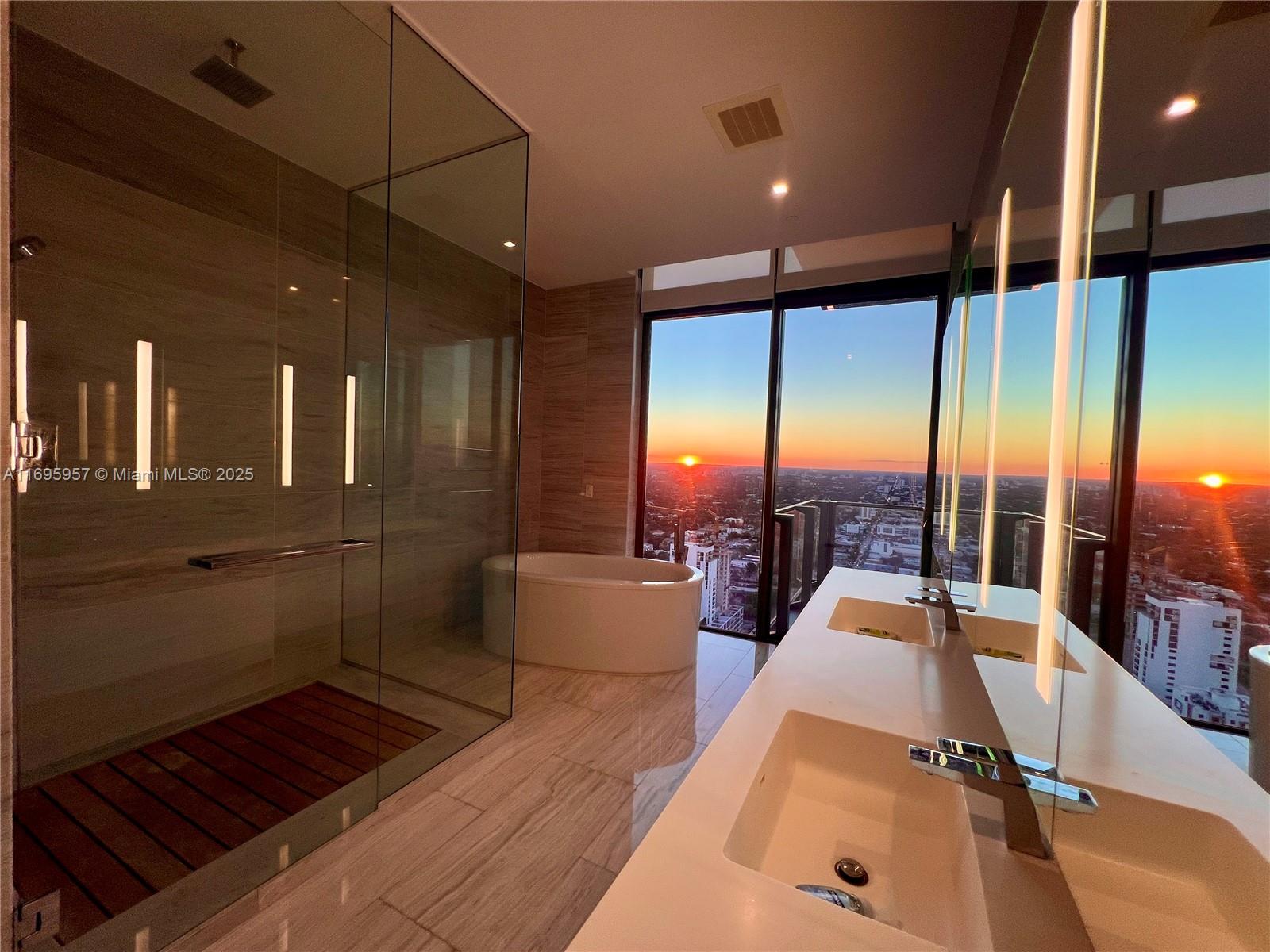 88 Southwest 7th Street, Unit 4203 Miami, FL 33130 - Photo 54 of 96