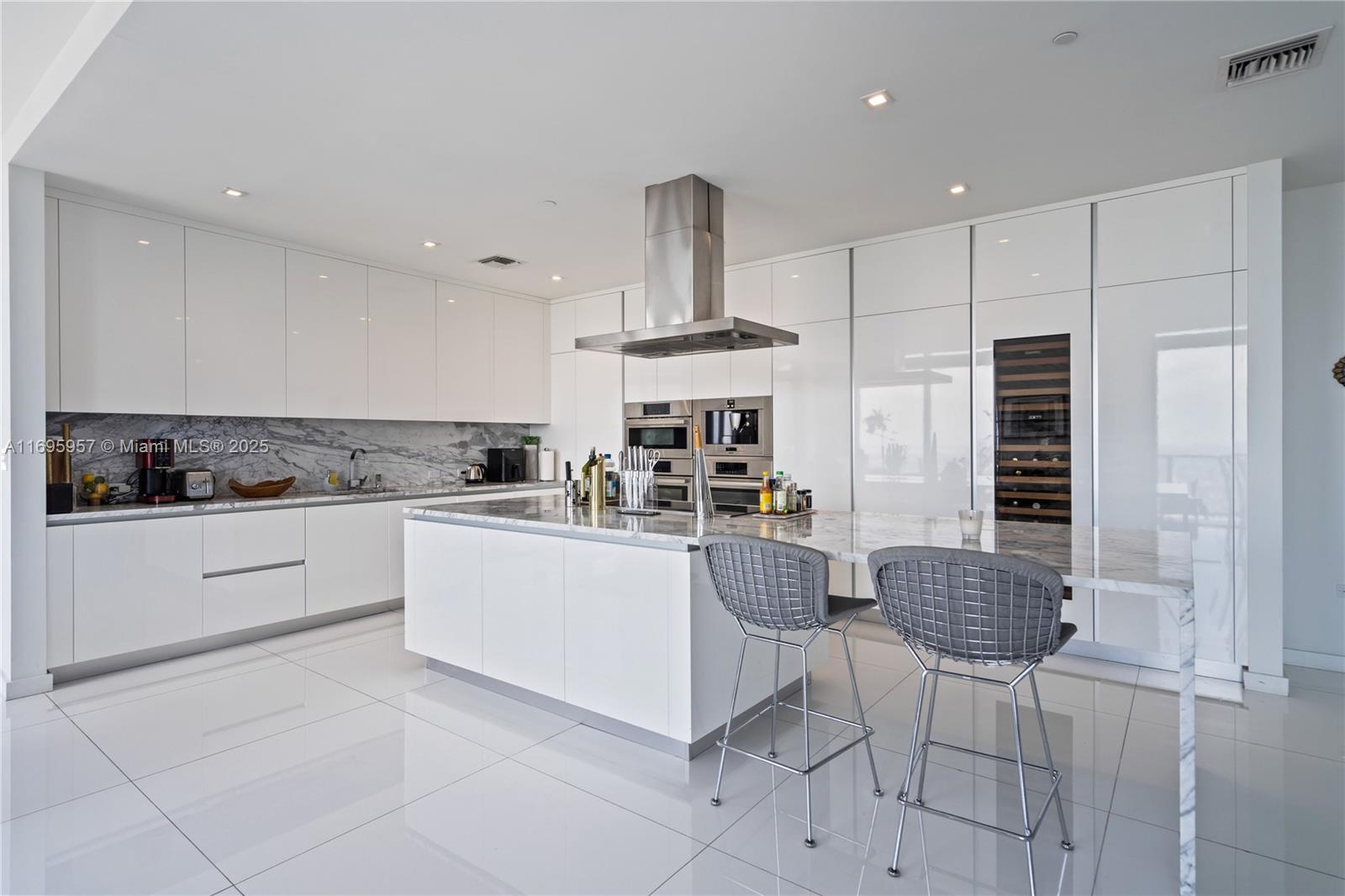 88 Southwest 7th Street, Unit 4203 Miami, FL 33130 - Photo 65 of 96
