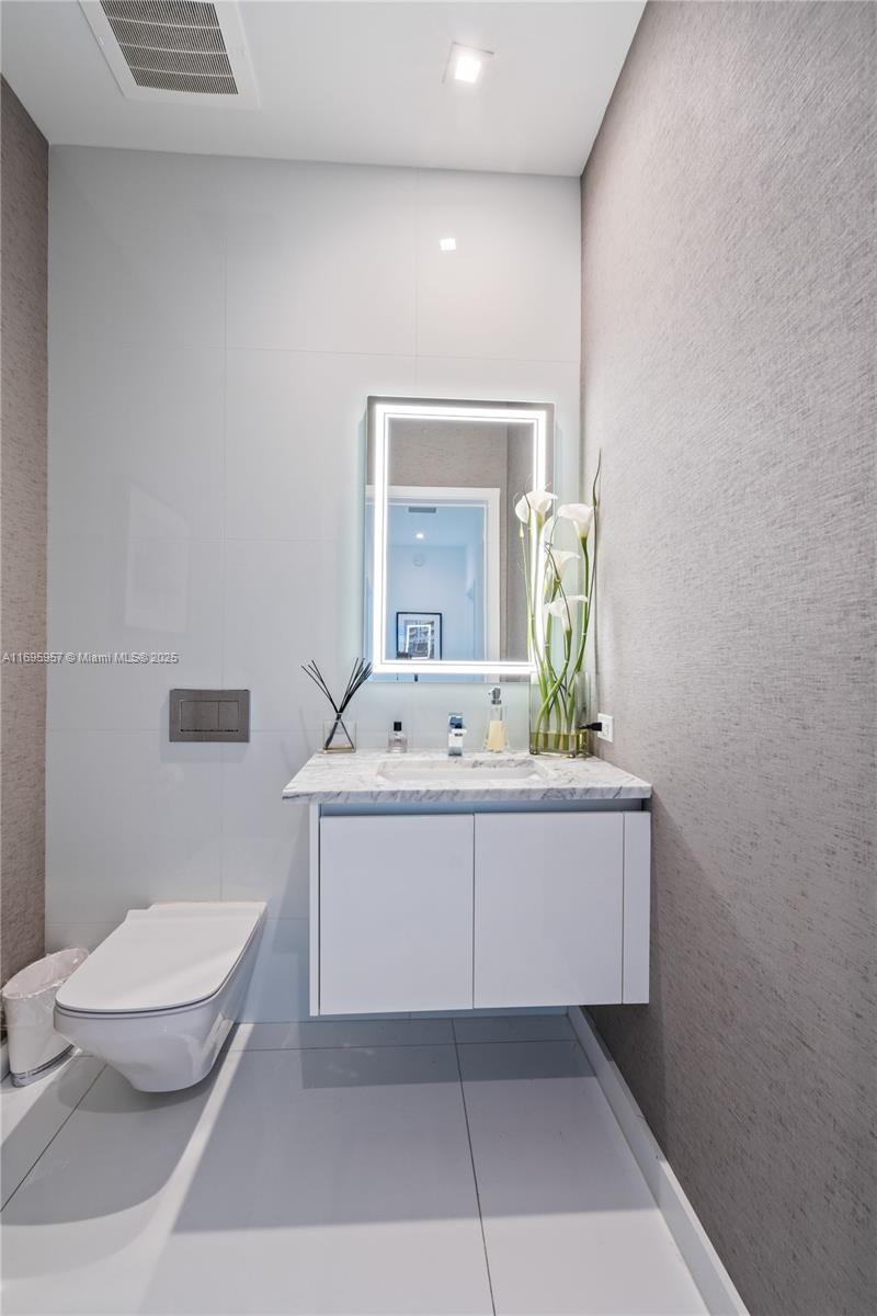 88 Southwest 7th Street, Unit 4203 Miami, FL 33130 - Photo 69 of 96