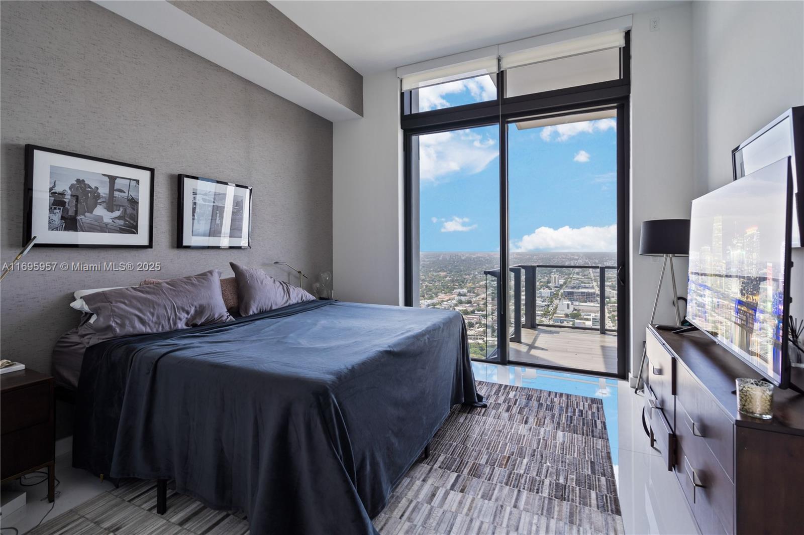 88 Southwest 7th Street, Unit 4203 Miami, FL 33130 - Photo 71 of 96