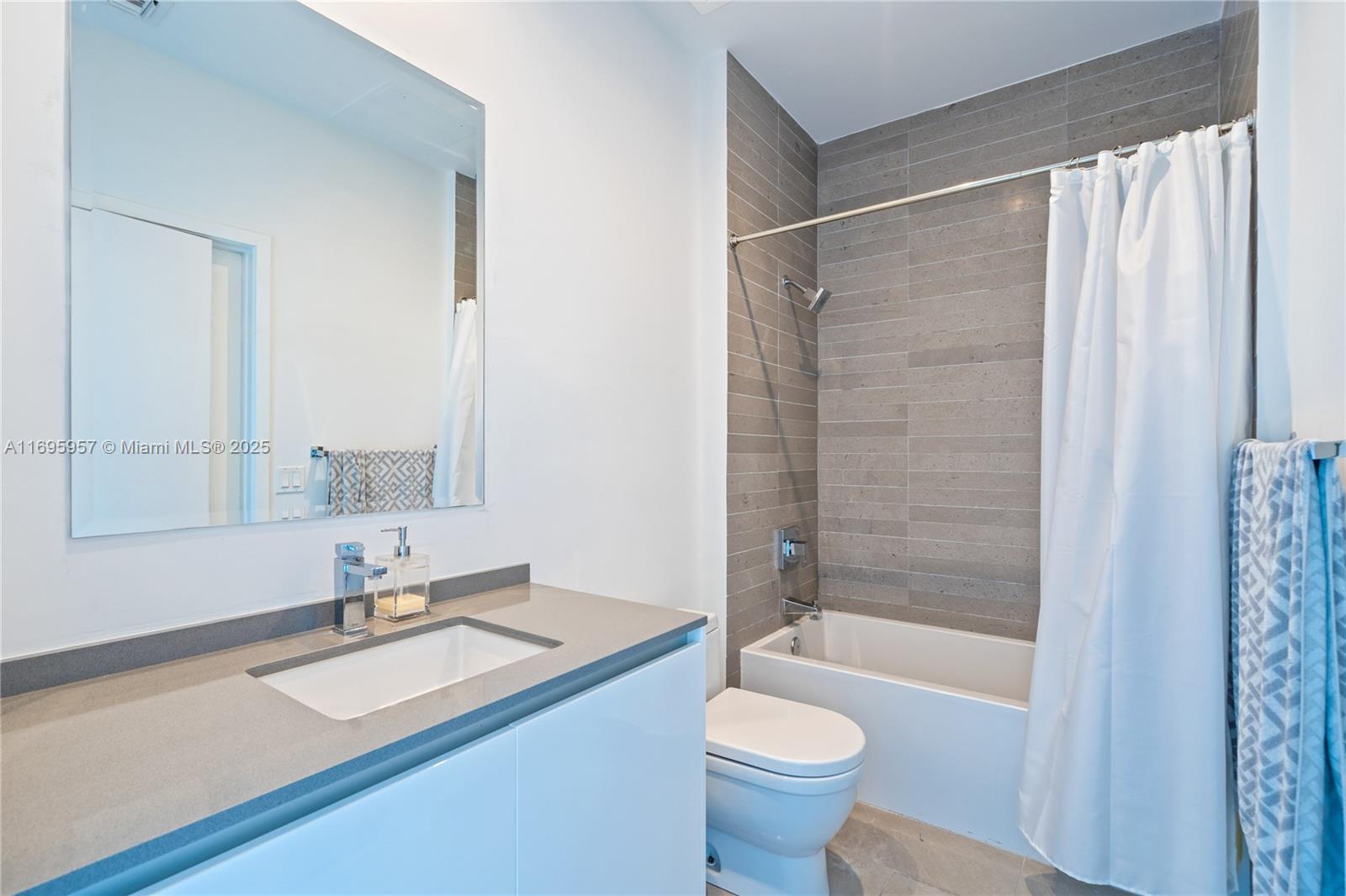88 Southwest 7th Street, Unit 4203 Miami, FL 33130 - Photo 79 of 96