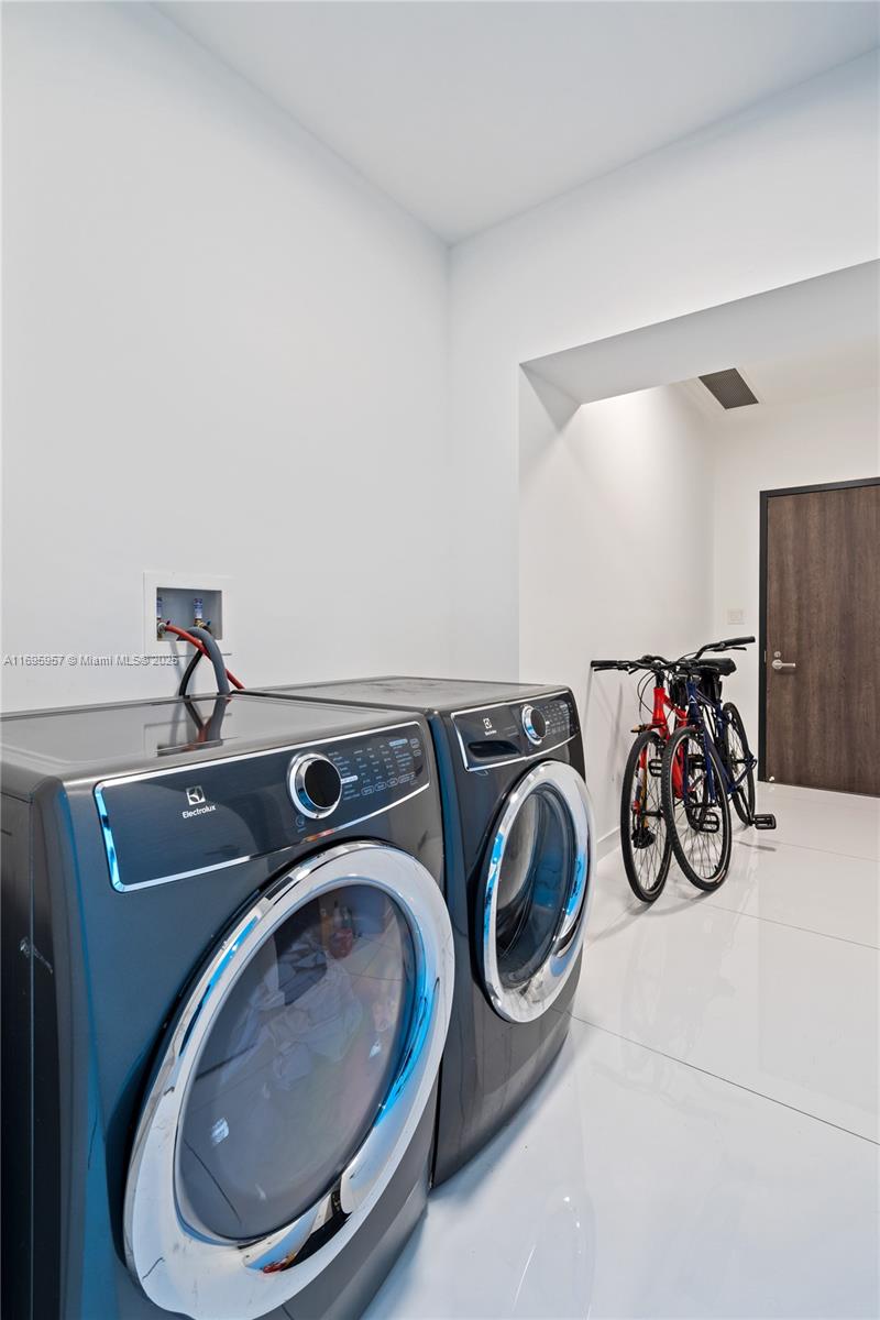 88 Southwest 7th Street, Unit 4203 Miami, FL 33130 - Photo 80 of 96