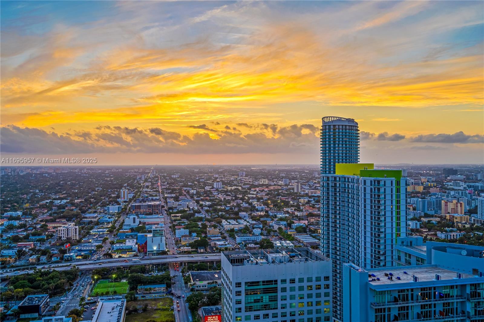 88 Southwest 7th Street, Unit 4203 Miami, FL 33130 - Photo 83 of 96 a view of a city