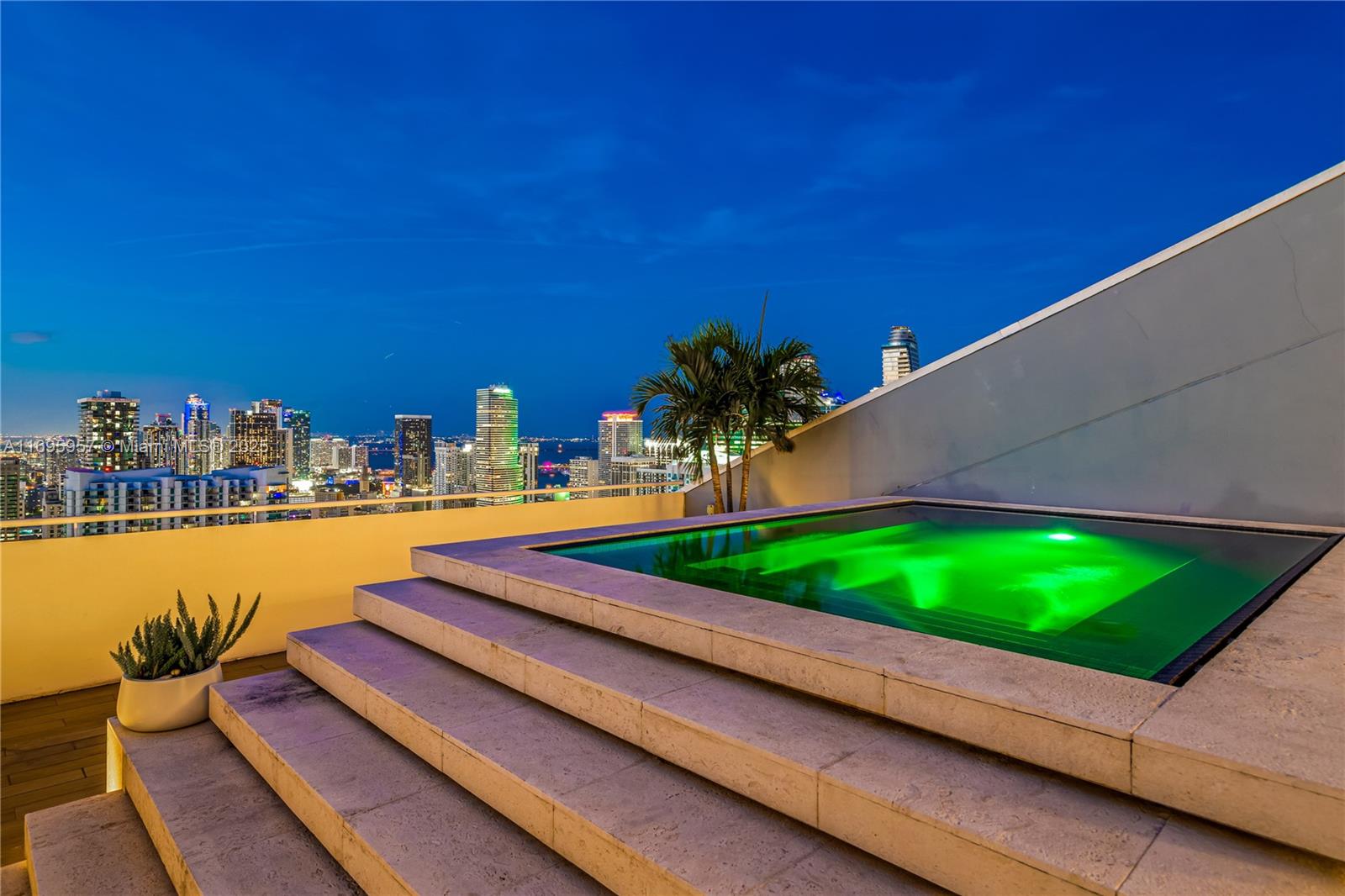 88 Southwest 7th Street, Unit 4203 Miami, FL 33130 - Photo 87 of 96