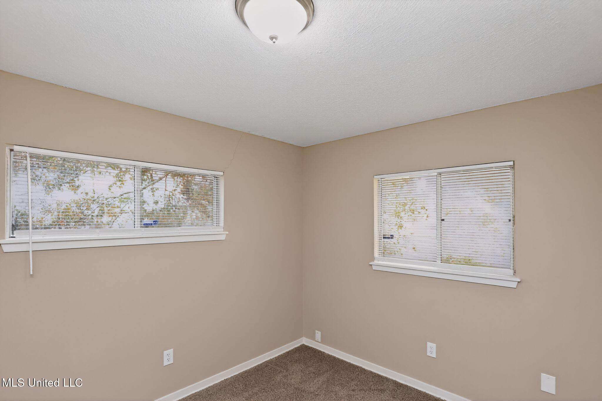 2446 Overbrook Drive Jackson, MS 39213 - Photo 14 of 39 12_2446_Overbrook_Dr_Jackson_MS_39213_US