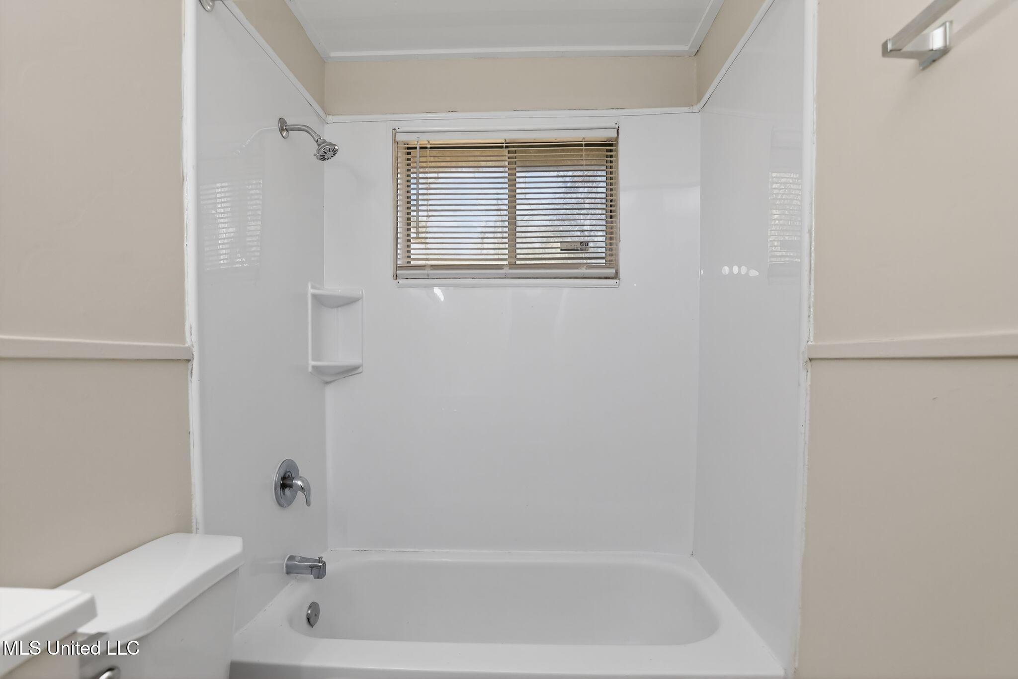 2446 Overbrook Drive Jackson, MS 39213 - Photo 30 of 39 37_2446_Overbrook_Dr_Jackson_MS_39213_US