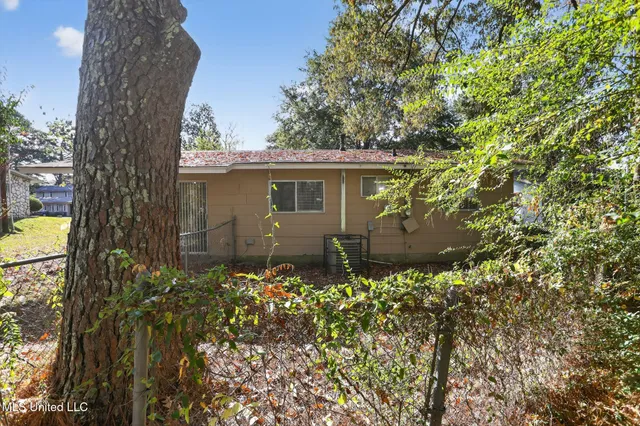 $89,900 | 2446 Overbrook Drive, Jackson, MS 39213