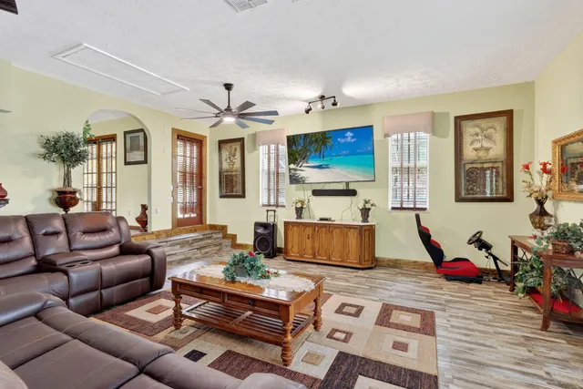 $425,000 | 600 Gopher Hill Road, Fort Pierce, FL 34982