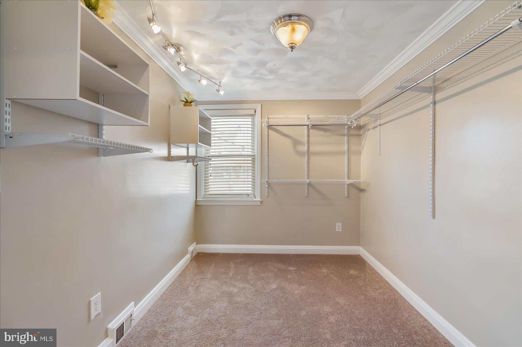 5010 Lindsay Road Baltimore, MD 21229 - Photo 12 of 22