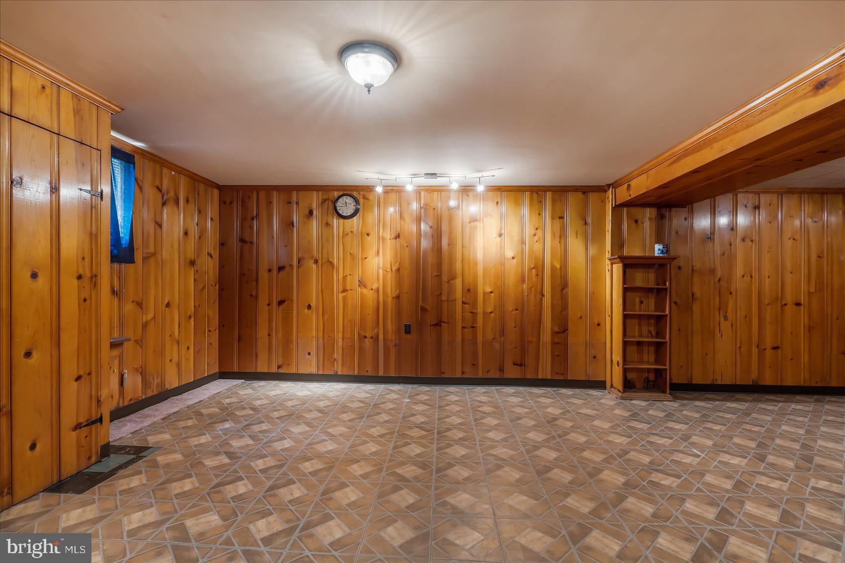5010 Lindsay Road Baltimore, MD 21229 - Photo 17 of 22