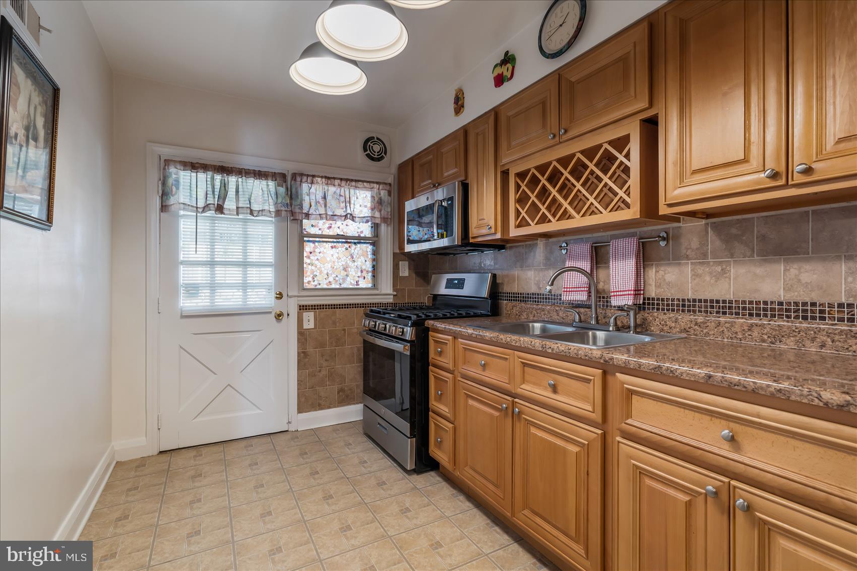 5010 Lindsay Road Baltimore, MD 21229 - Photo 9 of 22
