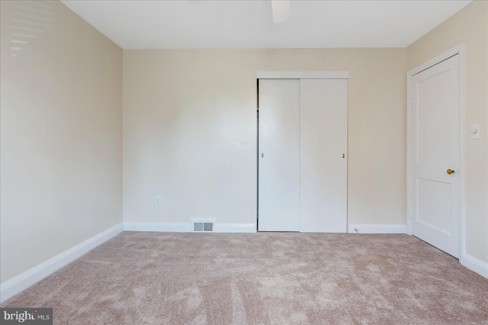 5010 Lindsay Road Baltimore, MD 21229 - Photo 10 of 22