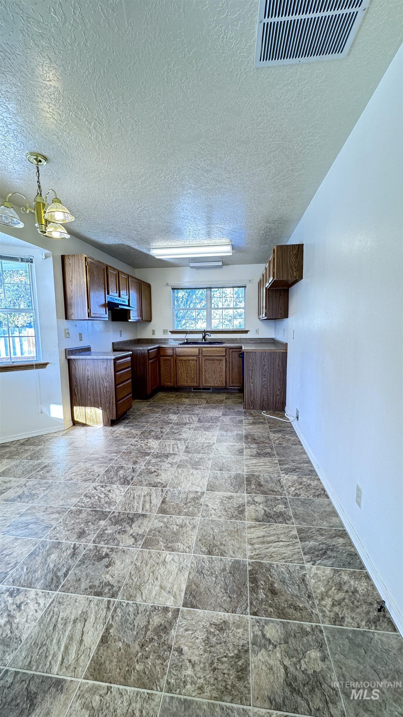 2780 Hiawatha Way Twin Falls, ID 83301 - Photo 13 of 39