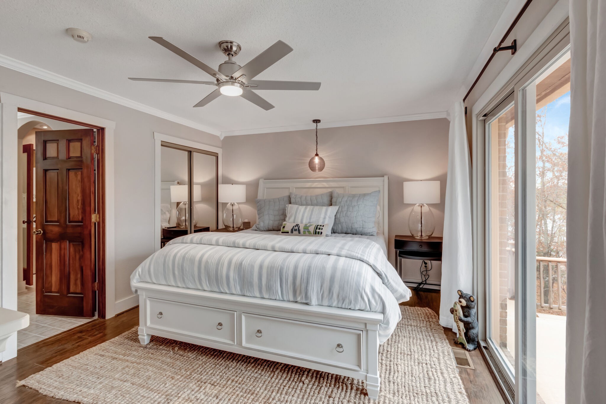 326 Loop Drive Winchester, TN 37398 - Photo 15 of 50 a bedroom with a bed and window