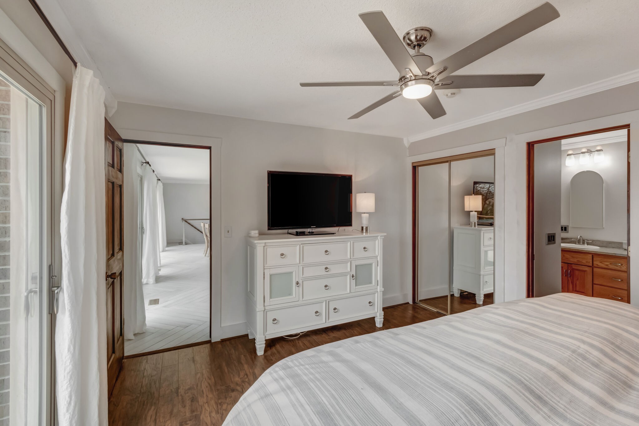 326 Loop Drive Winchester, TN 37398 - Photo 16 of 50 a bedroom with a bed and a flat screen tv in it