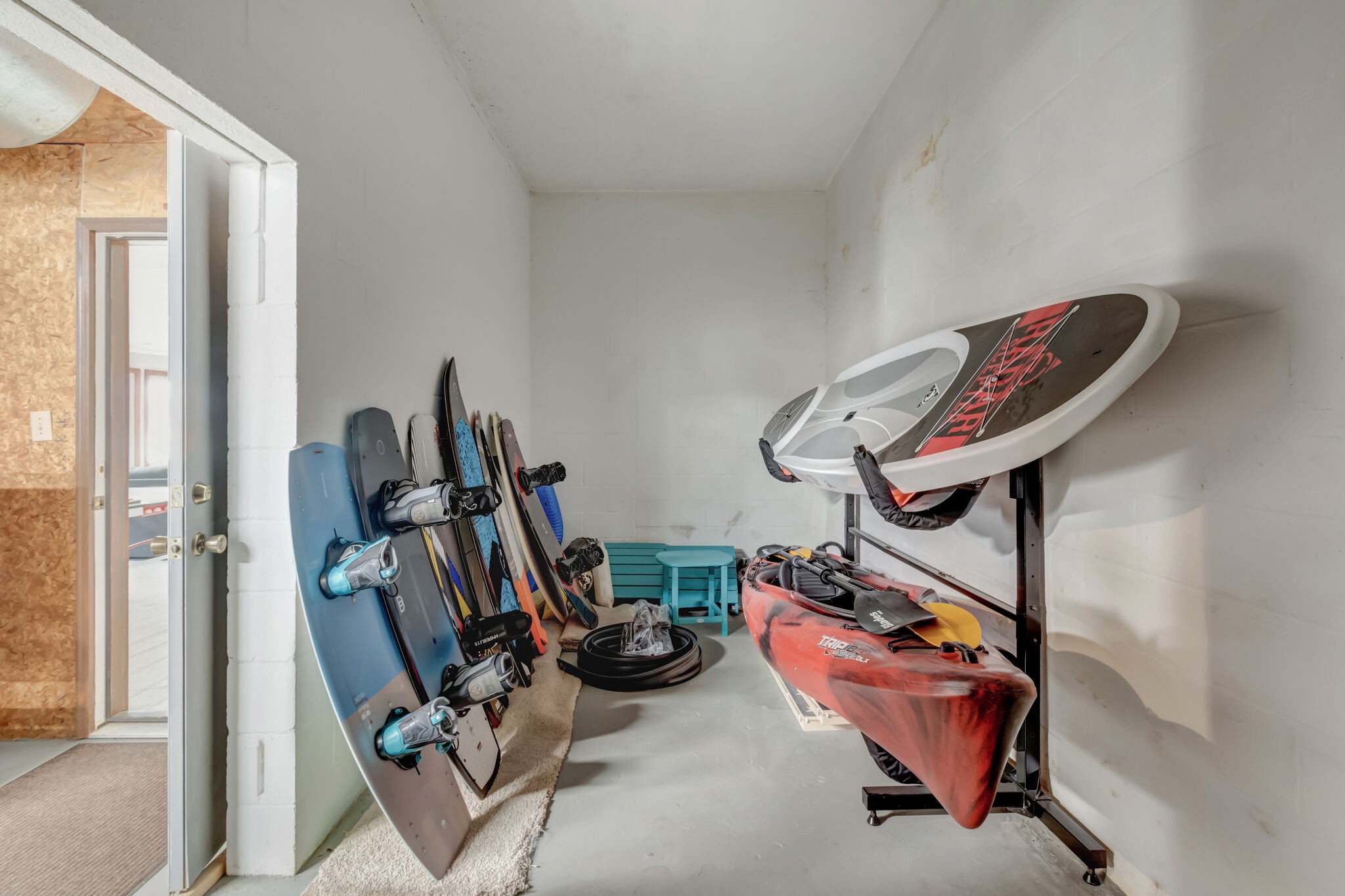 326 Loop Drive Winchester, TN 37398 - Photo 40 of 50 a view of a room with gym equipment