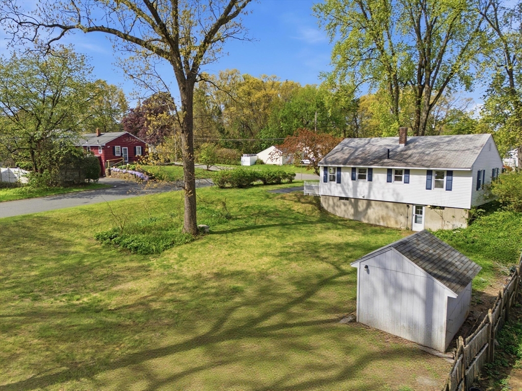 129 Cooper Street Springfield, MA 01108 - Photo 4 of 37