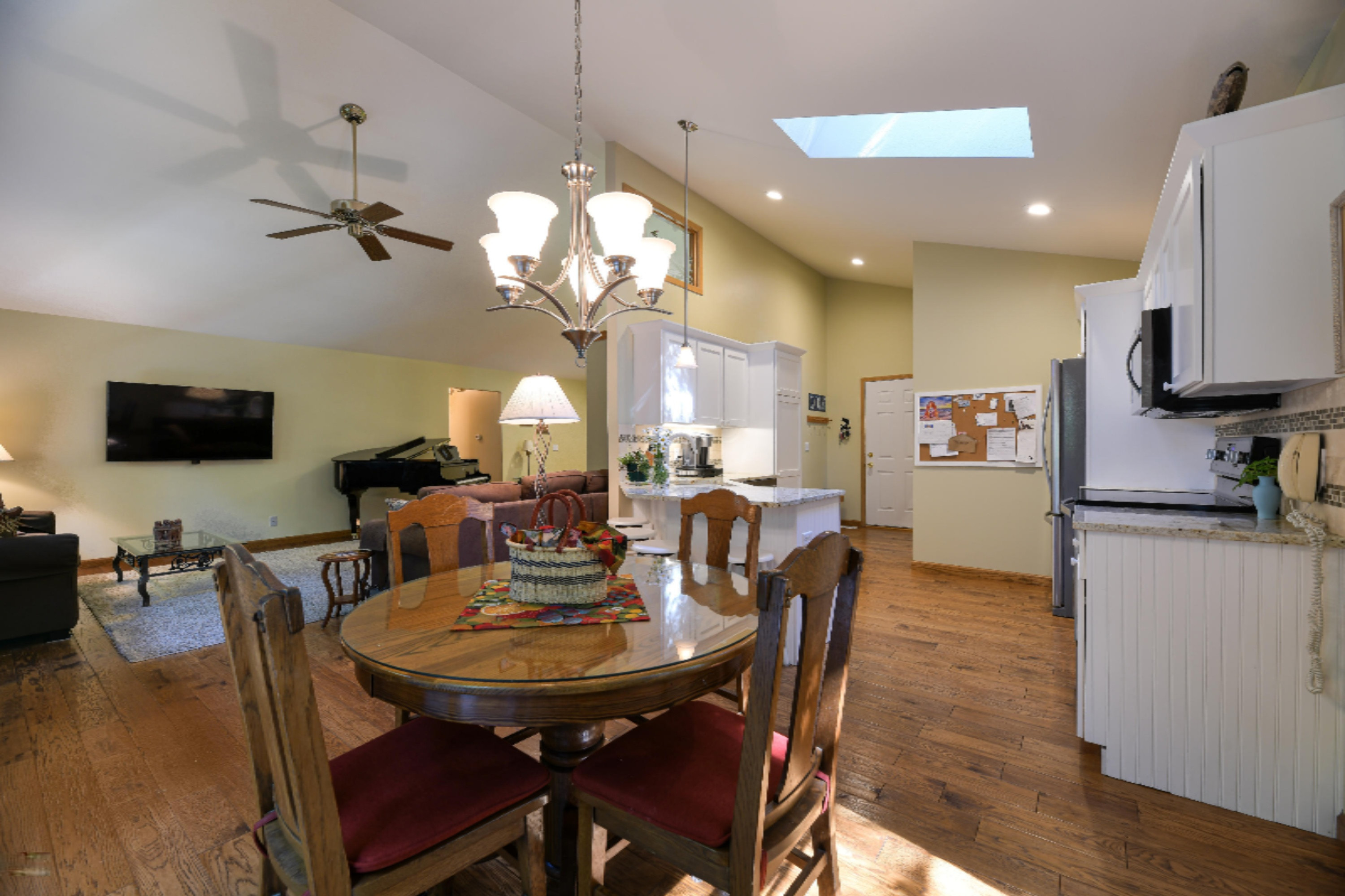 16794 Bridlepath Spring Lake, MI 49456 - Photo 14 of 70 16794 bridlepath-10