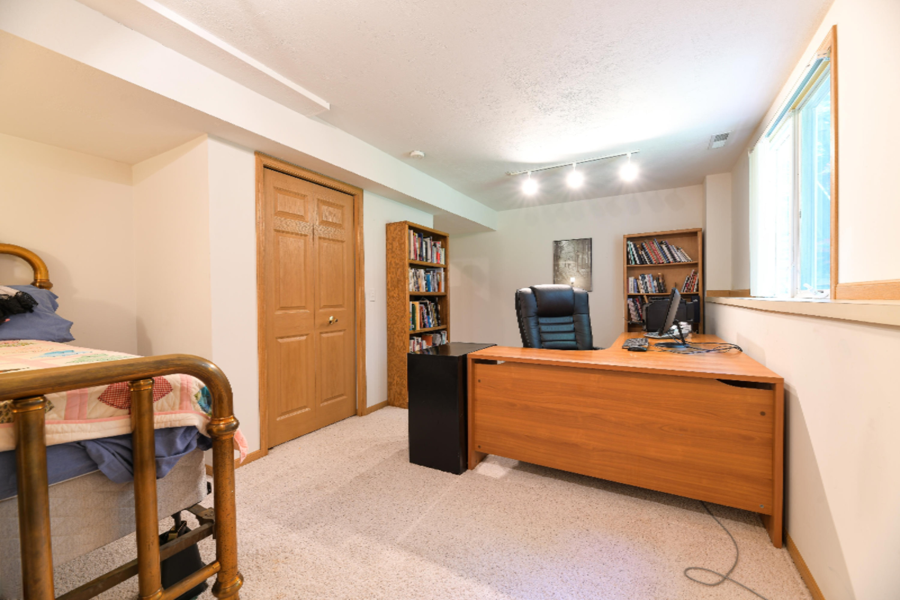 16794 Bridlepath Spring Lake, MI 49456 - Photo 47 of 70 16794 bridlepath-48