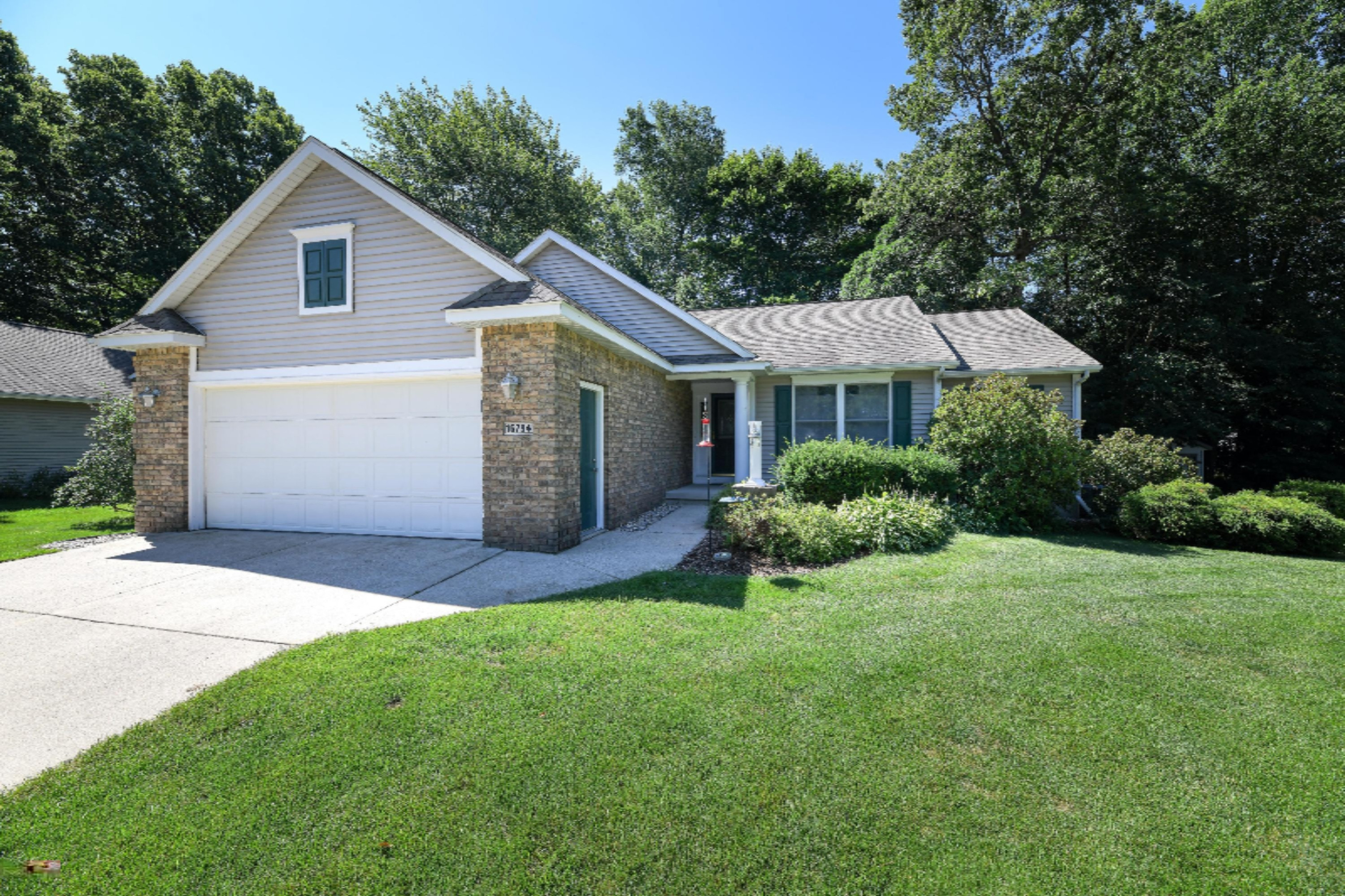 16794 Bridlepath Spring Lake, MI 49456 - Photo 70 of 70 16794 bridlepath-74