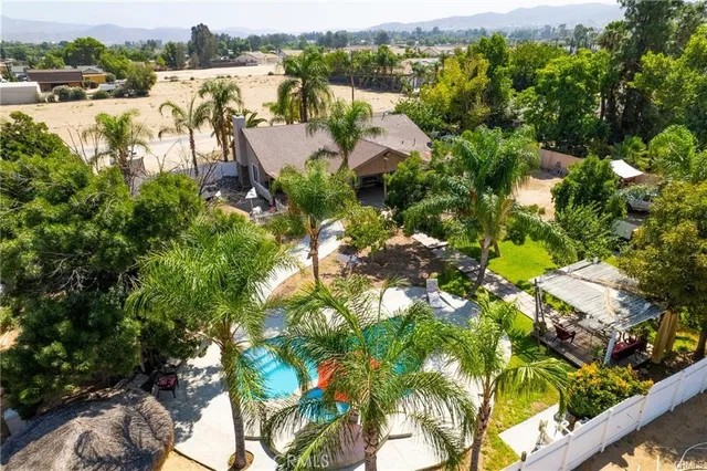 a view of a lake with houses