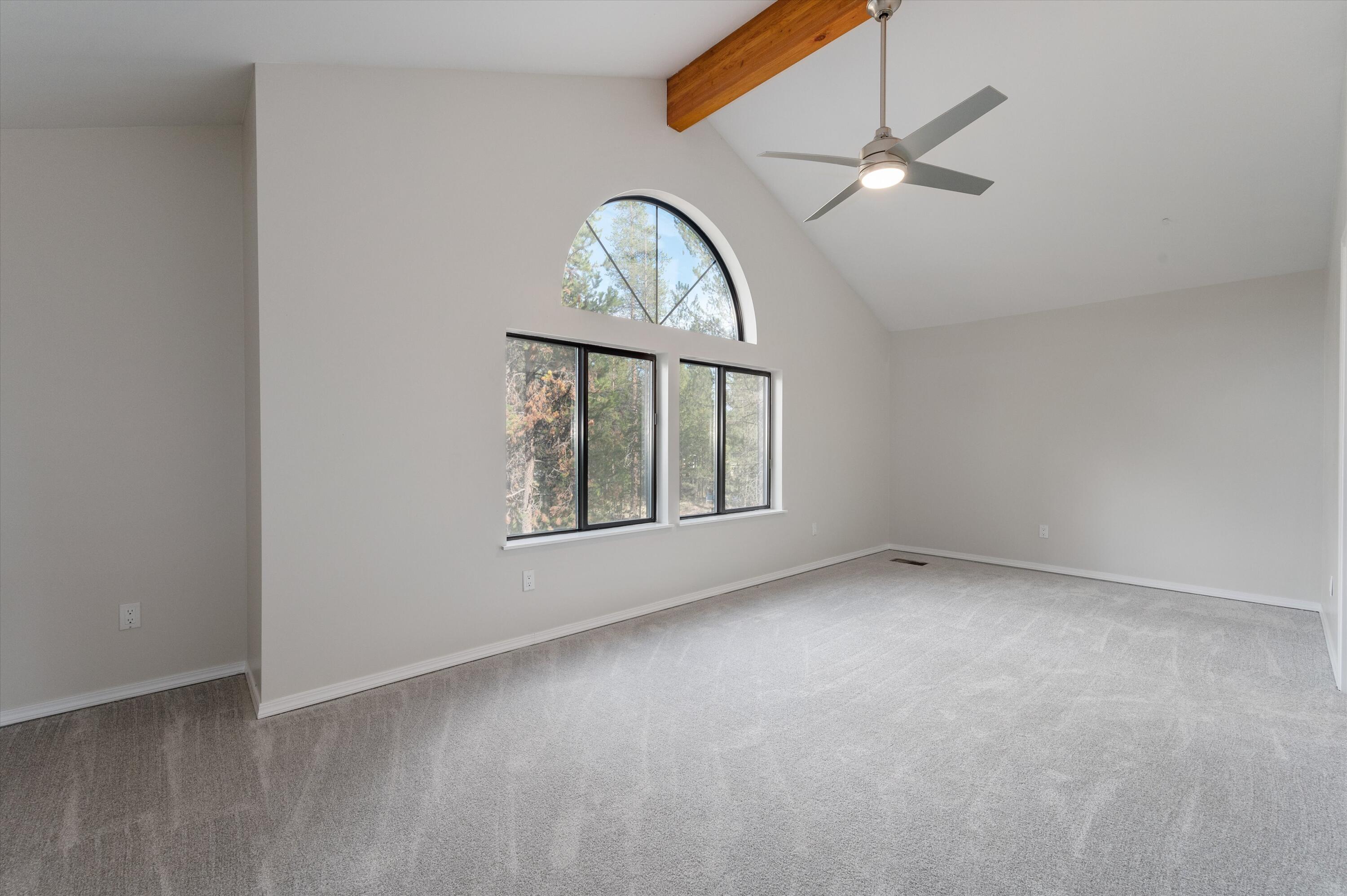 52606 Skidgel Road La Pine, OR 97739 - Photo 27 of 40 Second floor en suite bedroom 2