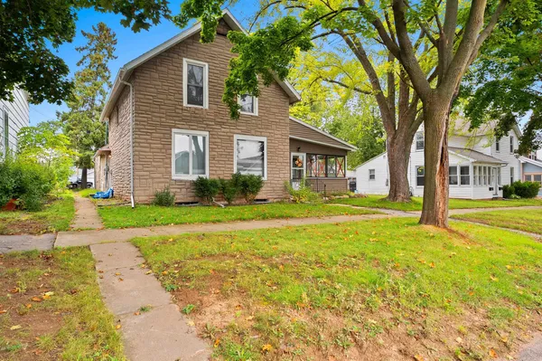 $225,000 | 118 West 6th Street, Kaukauna, WI 54130