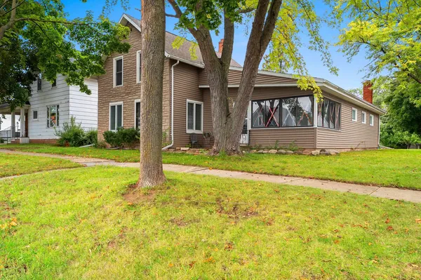 $225,000 | 118 West 6th Street, Kaukauna, WI 54130