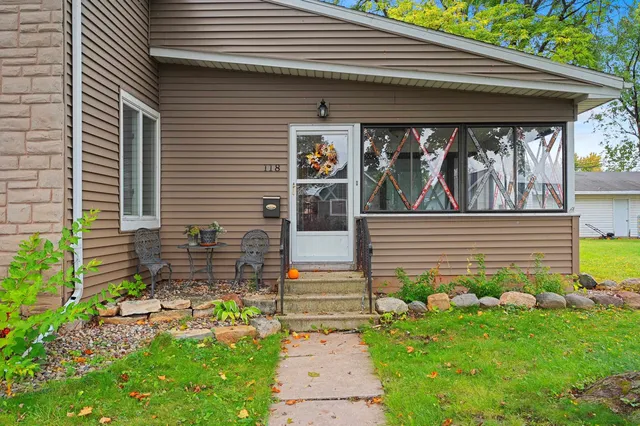 $225,000 | 118 West 6th Street, Kaukauna, WI 54130