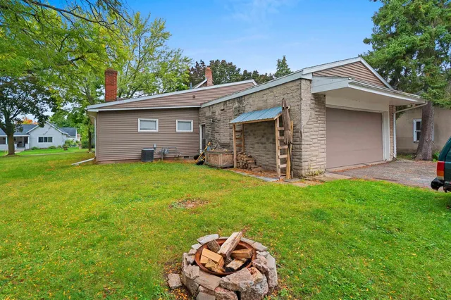 $225,000 | 118 West 6th Street, Kaukauna, WI 54130