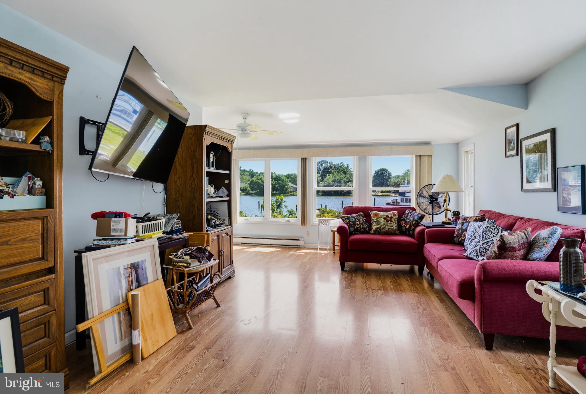 1079 Rodgers Road Churchton, MD 20733 - Photo 8 of 25 Living room